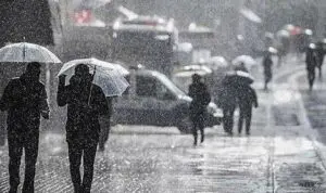 Meteoroloji Türkiye’de hafta sonu için belli bölgelerde fırtına, şiddetli yağmur