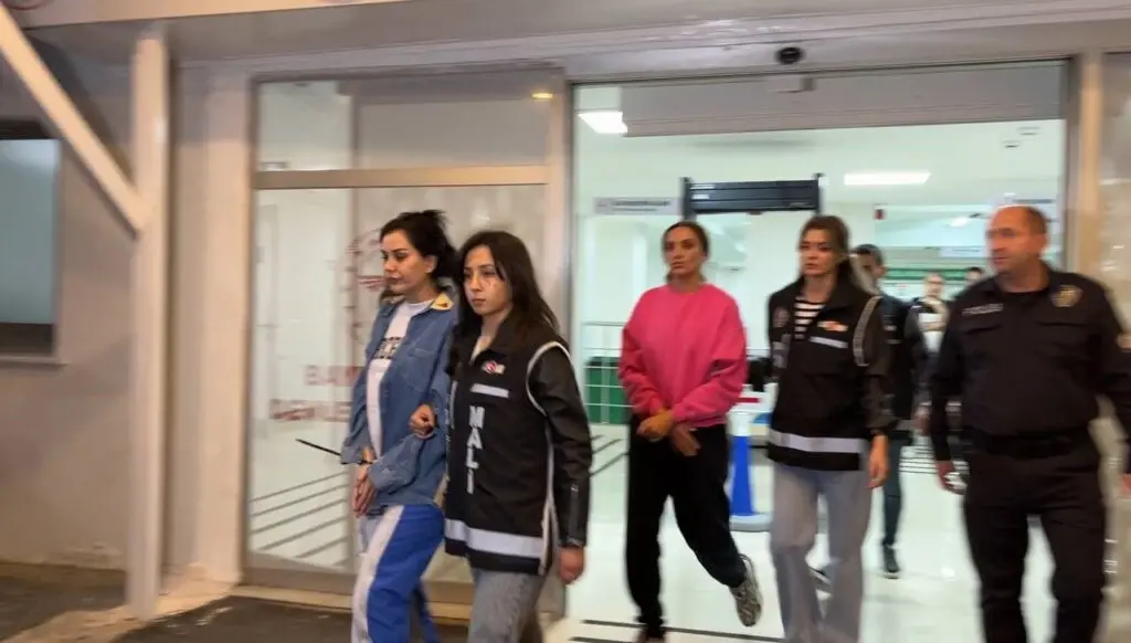 Dilan ve Engin Polat'a gözaltı! 6 ilde yapılan eş zamanlı operasyonla 14 kişi gözaltına alındı!