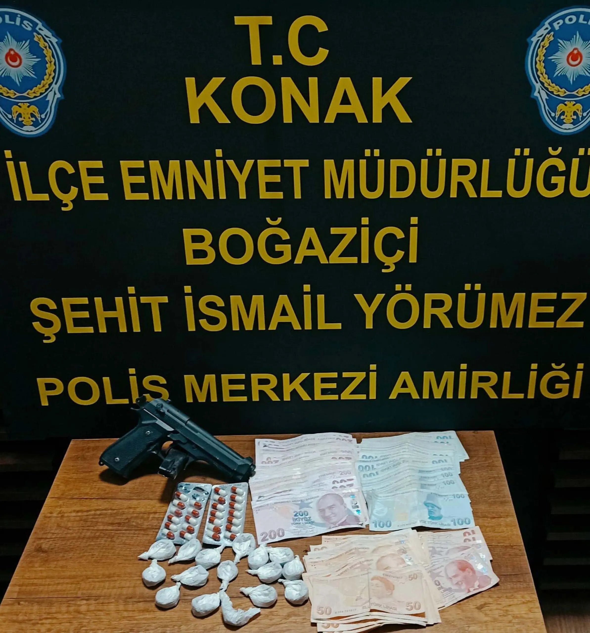 İzmir İl Emniyet Müdürlüğü ekipleri, bugün, uyuşturucu madde bulunduğu belirlenen