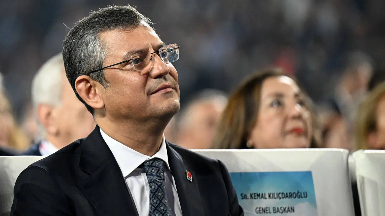 Cumhuriyet Halk Partisi Genel Başkanı Özgür Özel, genel seçimler için