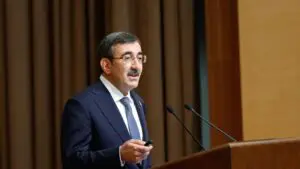 Cumhurbaşkanı Yardımcısı Cevdet Yılmaz, ilk defa ev alacaklara kredi kolaylığı