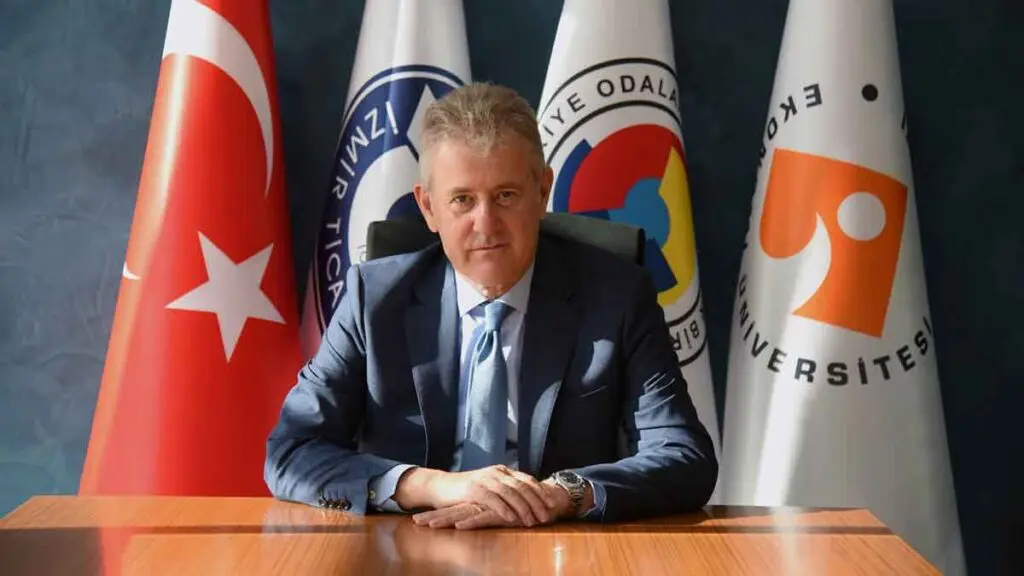 İzmirli mobilyacılardan “indirim” seferberliği 4 mobilya-mahmut-özgener