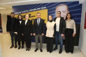 AK Parti İzmir İnsan Hakları Başkanı Halit Aydın Kayacan, 10