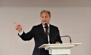 Bornova Belediye Başkanı Dr. Mustafa İduğ, 3. Sanayi Sitesi’nin her