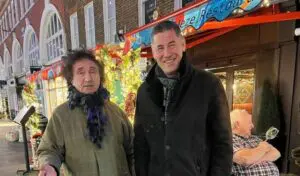 Sinan Oğan’ın sosyal medyada Londra seyahati ve atkısıyla yer alan
