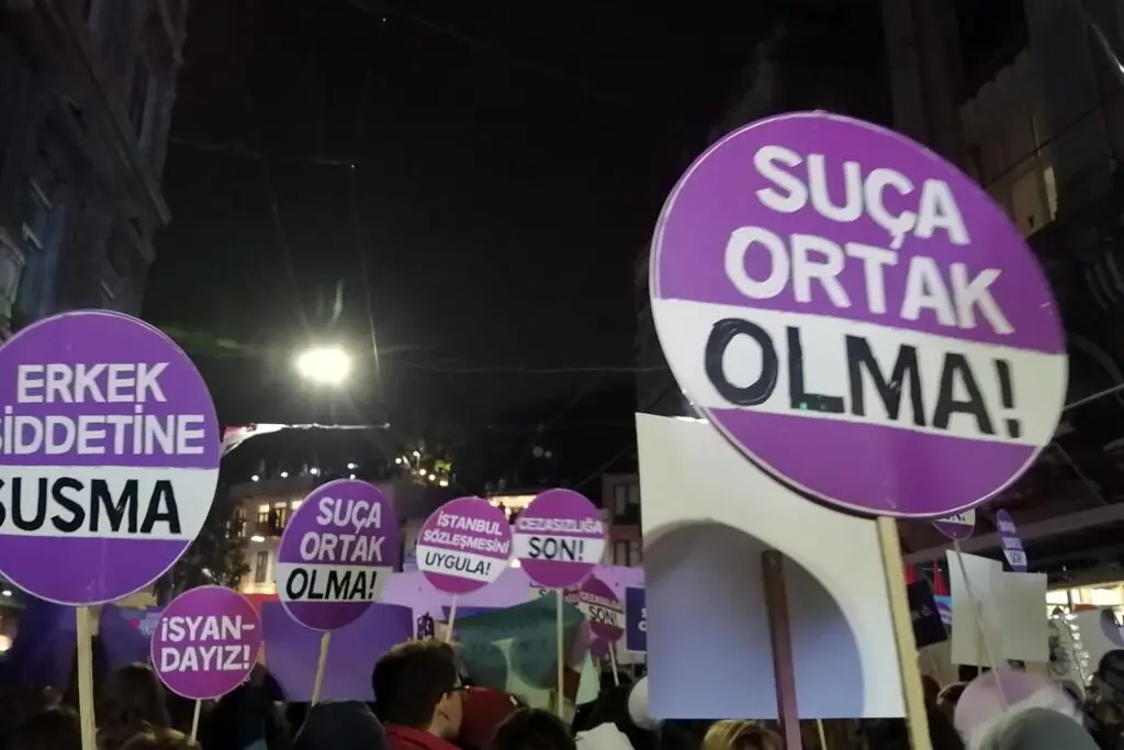 kadın 