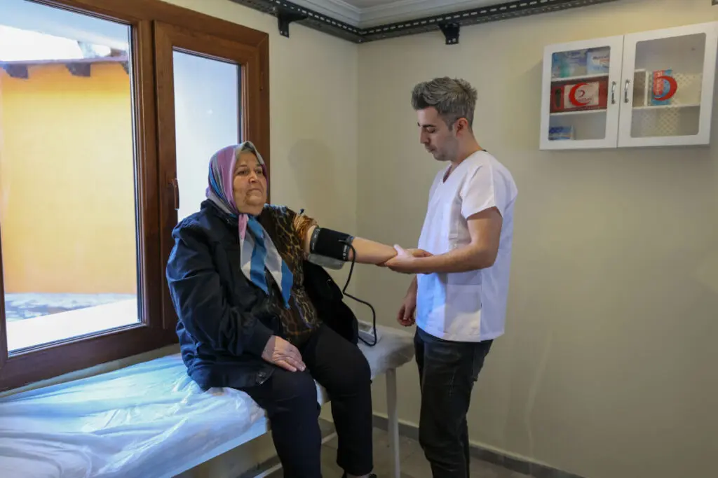 Buca Belediyesi Ata Evi'ni hizmete açtı: Başkan Kılıç ikincisinin müjdesini verdi
