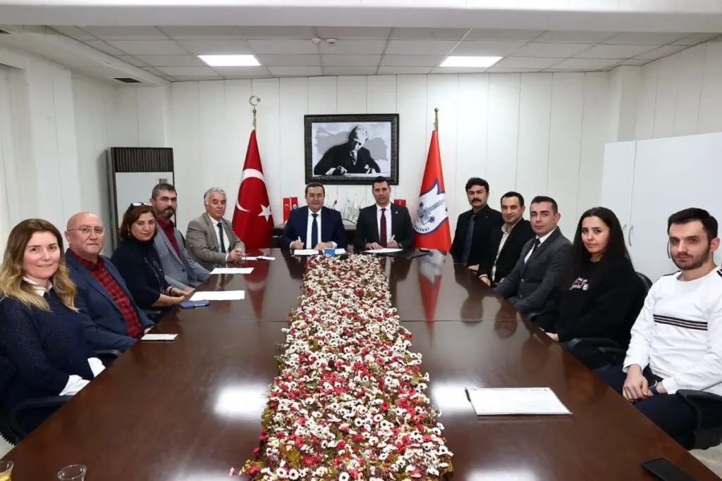 Konak’ta memurun yüzünü güldüren sözleşme