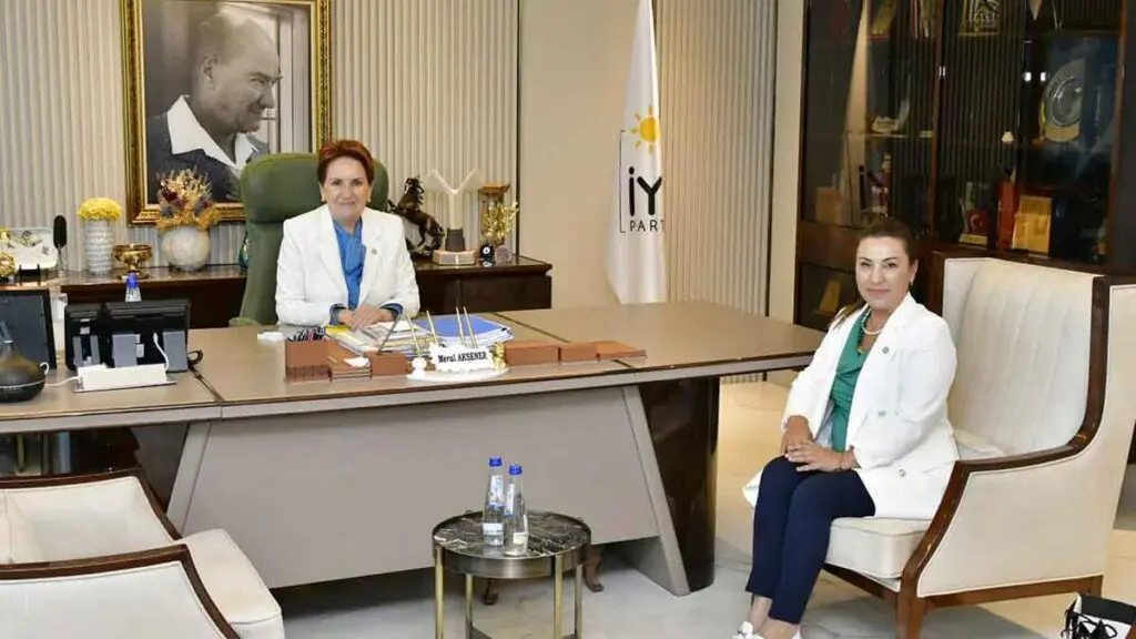 Bezircilioğlu'nun yerine jet atama! İYİ Parti İzmir İl Başkanlığı görevine Ülkü Doğan getirildi 1 ükü doğan