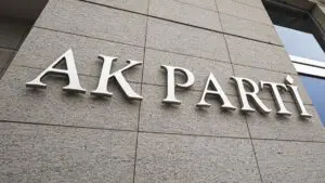AK Parti Seçim Koordinasyon Merkezi (SKM) Başkanı Ahmet Özdemir, 31