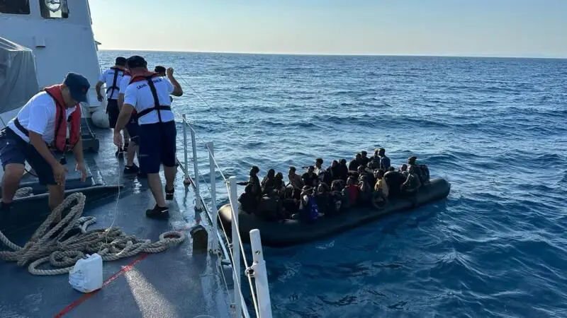 İzmir’in Çeşme, Dikili, Seferihisar, Menderes ve Urla ilçelerinde yasa dışı