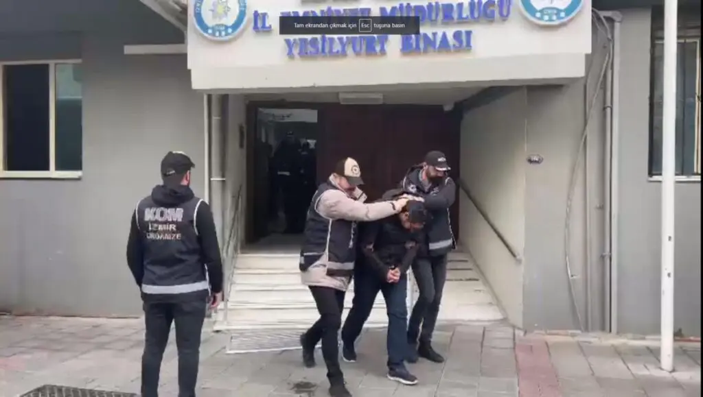 FETÖ Operasyonu İzmir'de hız kesmiyor: Tutuklu sayısı 7'ye yükseldi!
