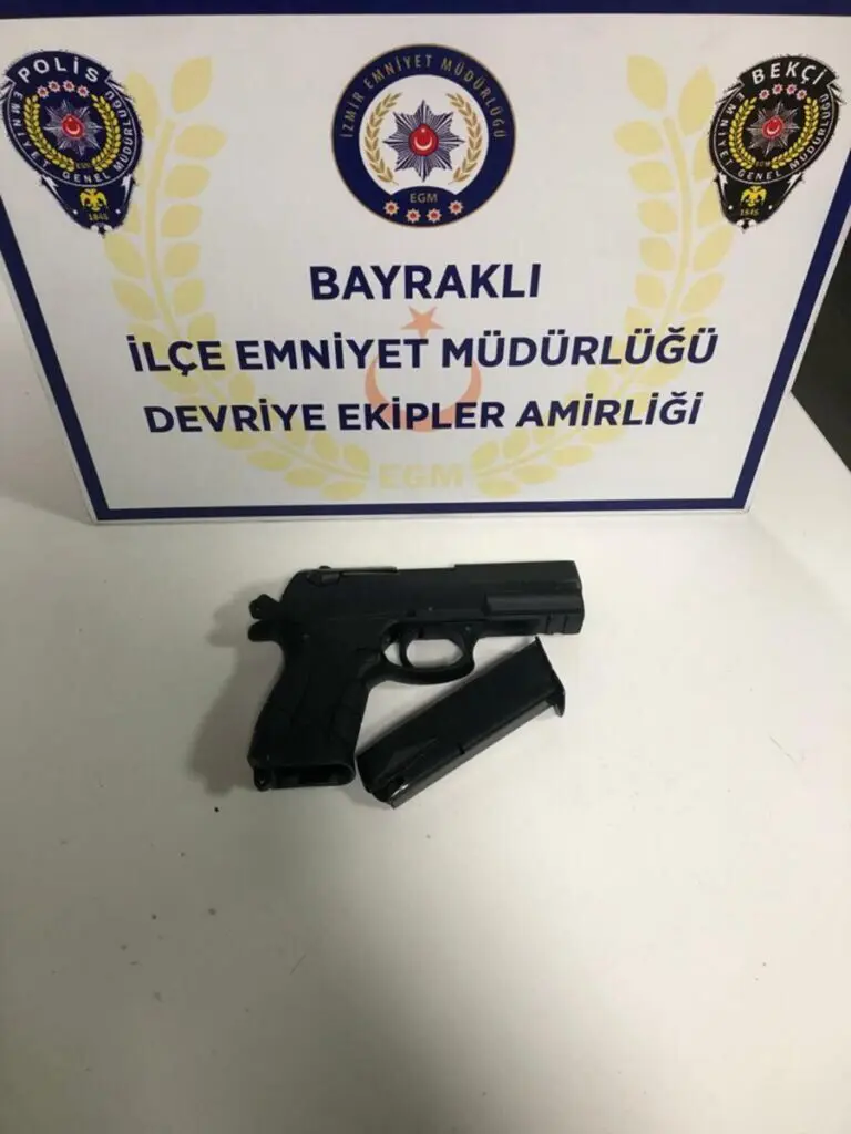 İzmir'de yılbaşı: Yılbaşı gecesi havaya ateş açan 2 kişiye gözaltı