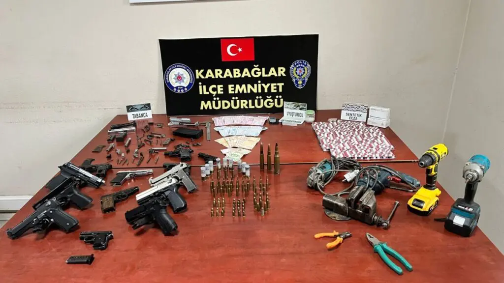 Baskında yakalanan firarinin evine kaçış tüneli kazdığı oraya çıktı 5 Baskında yakalanan firarinin evine kaçış tüneli kazdığı oraya çıktı