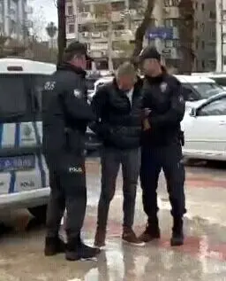 İzmir'de vahşet: Kedileri öldürüp bahçeye atan cani hakkında yeni gelişme 6 İzmir'de vahşet: Kedileri öldürüp bahçeye atan cani hakkında yeni gelişme