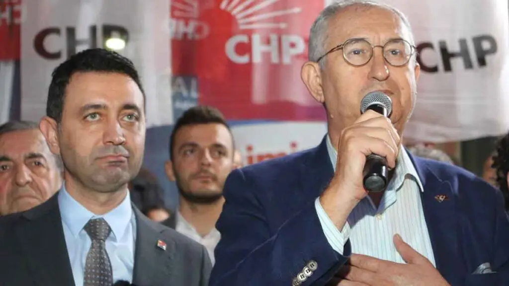 İrfan Önal seçim ofisi açılışında konuştu: ‘Halkla beraber kentin refahı için çalışacağız’