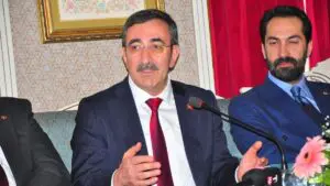 Cumhurbaşkanı Yardımcısı Cevdet Yılmaz, iş insanlarıyla gerçekleştirdiği toplantının ardından Manisa’da