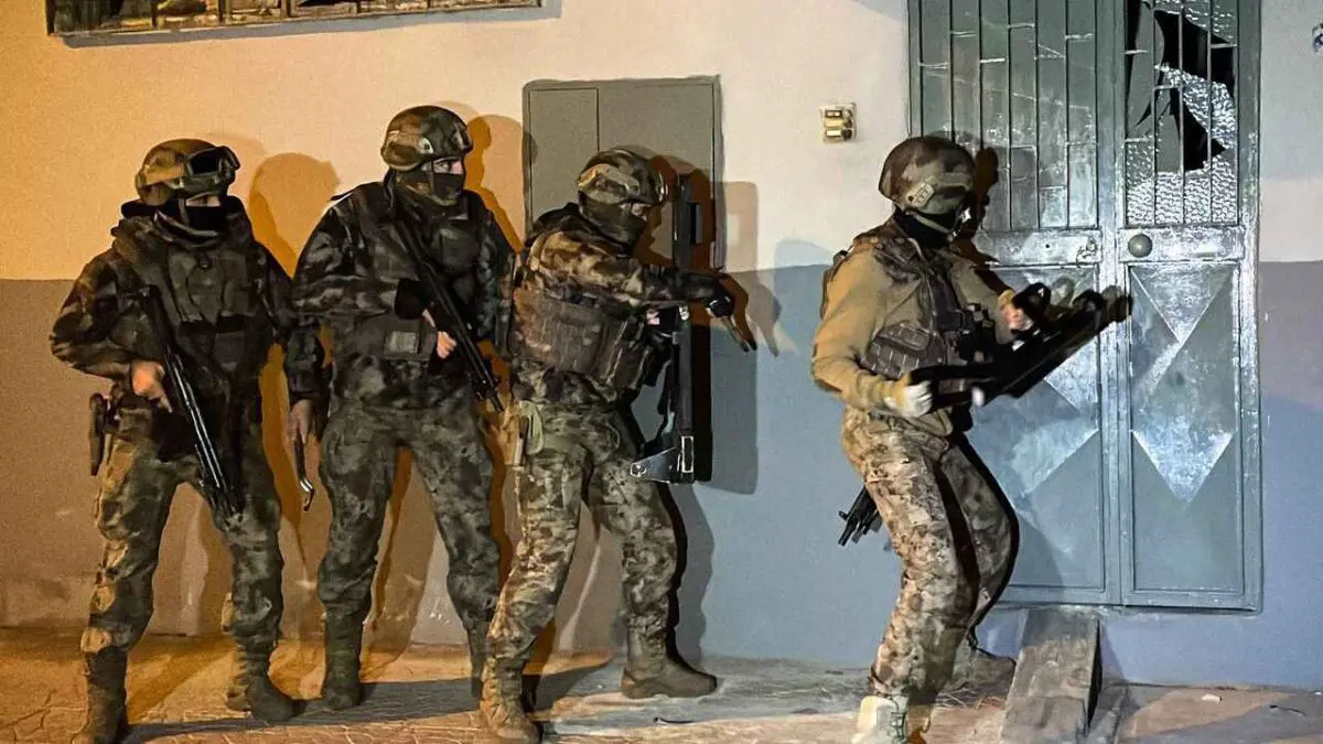 İçişleri Bakanı Ali Yerlikaya, “Narkoçelik-14” operasyonlarının 42 ilde gerçekleştirildiğini duyurdu.