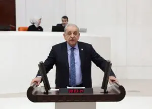 Yanlış ekonomi politikalarınız ve iş bilmezliğiniz yüzünden artan enflasyon, vatandaşı