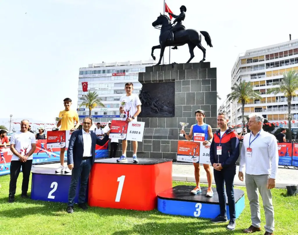 İzmir 19 Mayıs Yol Koşusu