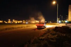 Menderes Belediyesi tarafından ilçe genelinde yoğun şekilde ilaçlama çalışması başlatıldı.
