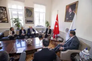İzmir Büyükşehir Belediye Başkanı Dr. Cemil Tugay, Birleşik Krallık Türkiye