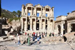 İzmir’in Selçuk ilçesindeki Efes Antik Kenti, Kurban Bayramı boyunca 129