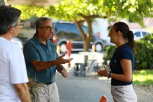 Birçok mahallenin alt yapı çalışmalarının tamamlandığı Efes Selçuk’ta, çarşı merkezi