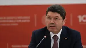 Adalet Bakanı Yılmaz Tunç, çocukların istismarına neden olacak içerikler barındırdığı