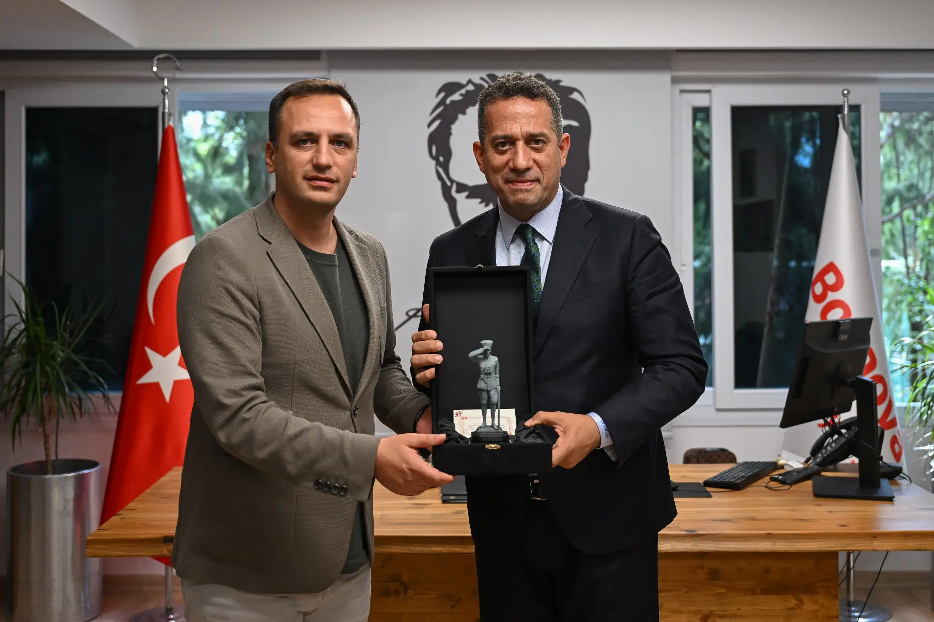CHP Grup Başkanvekili Ali Mahir Başarır, Bornova Belediye Başkanı Ömer