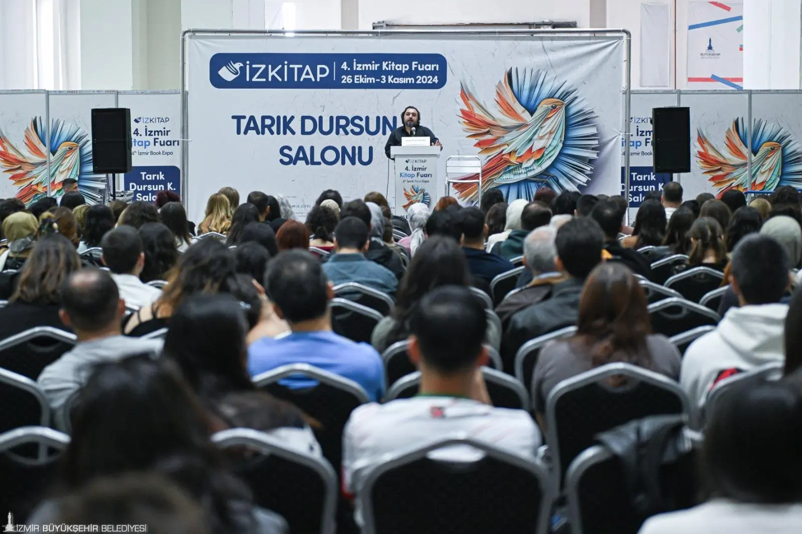 İzmir Kitap Fuarı'na yoğun ilgi