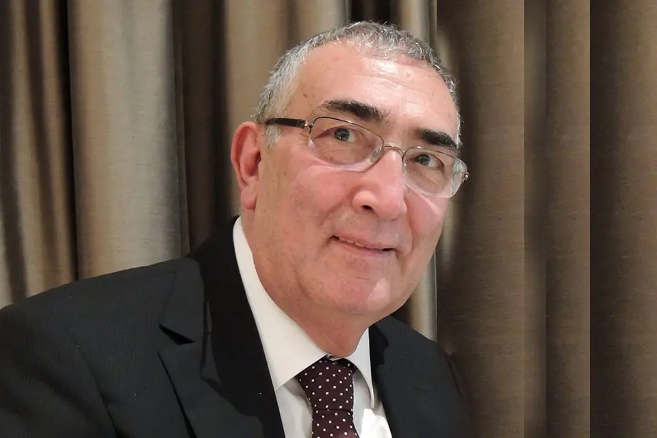 Bakanlık müfettişlerinin, neredeyse yirmi dört saat görev başında olduklarını hepimiz