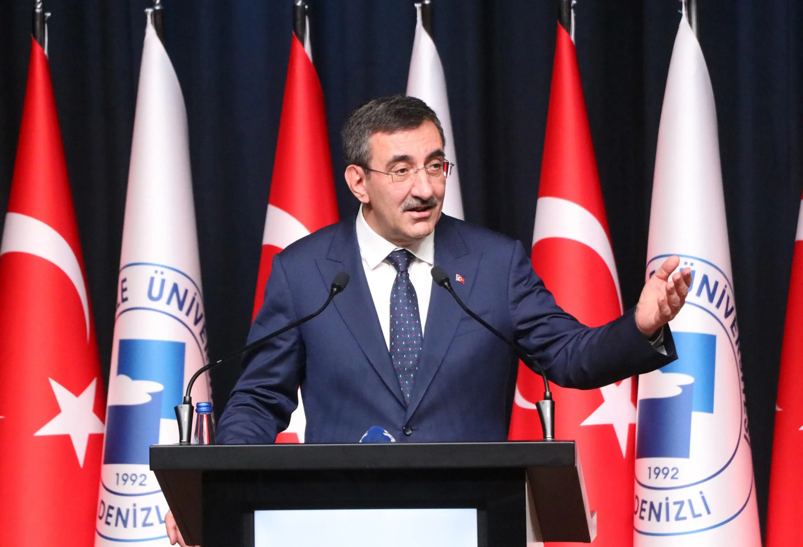 Cumhurbaşkanı Yardımcısı Cevdet Yılmaz, "Cumhurbaşkanlığına bağlı yeni bir Siber Güvenlik