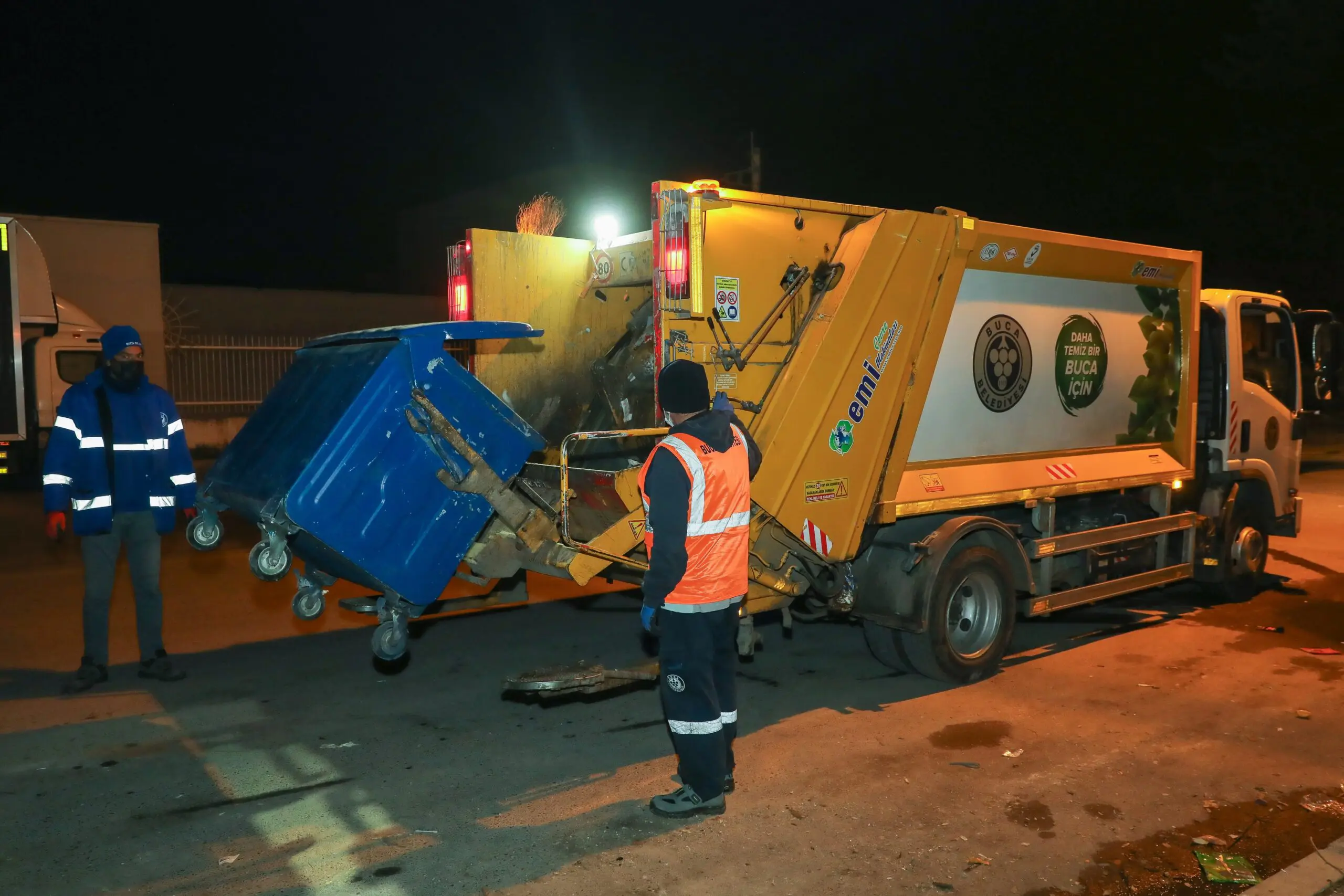 Buca'da aralıksız temizlik harekatı 4 Buca'da aralıksız temizlik harekatı