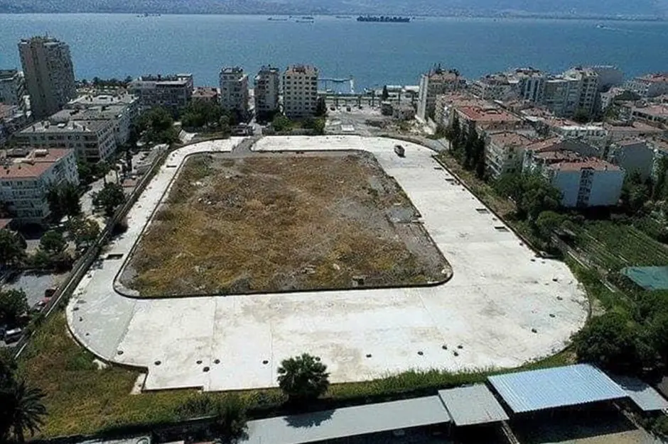 Karşıyaka Belediyesi’nin Kasım Ayı Olağan Meclis Toplantısı’nda, Karşıyaka Stadı'nın İzmir