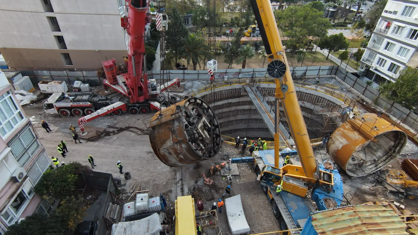 İzmir Büyükşehir Belediyesi’nin yapımını sürdürdüğü Buca Metrosu’nun tünel kazıları sürerken,&nbsp;