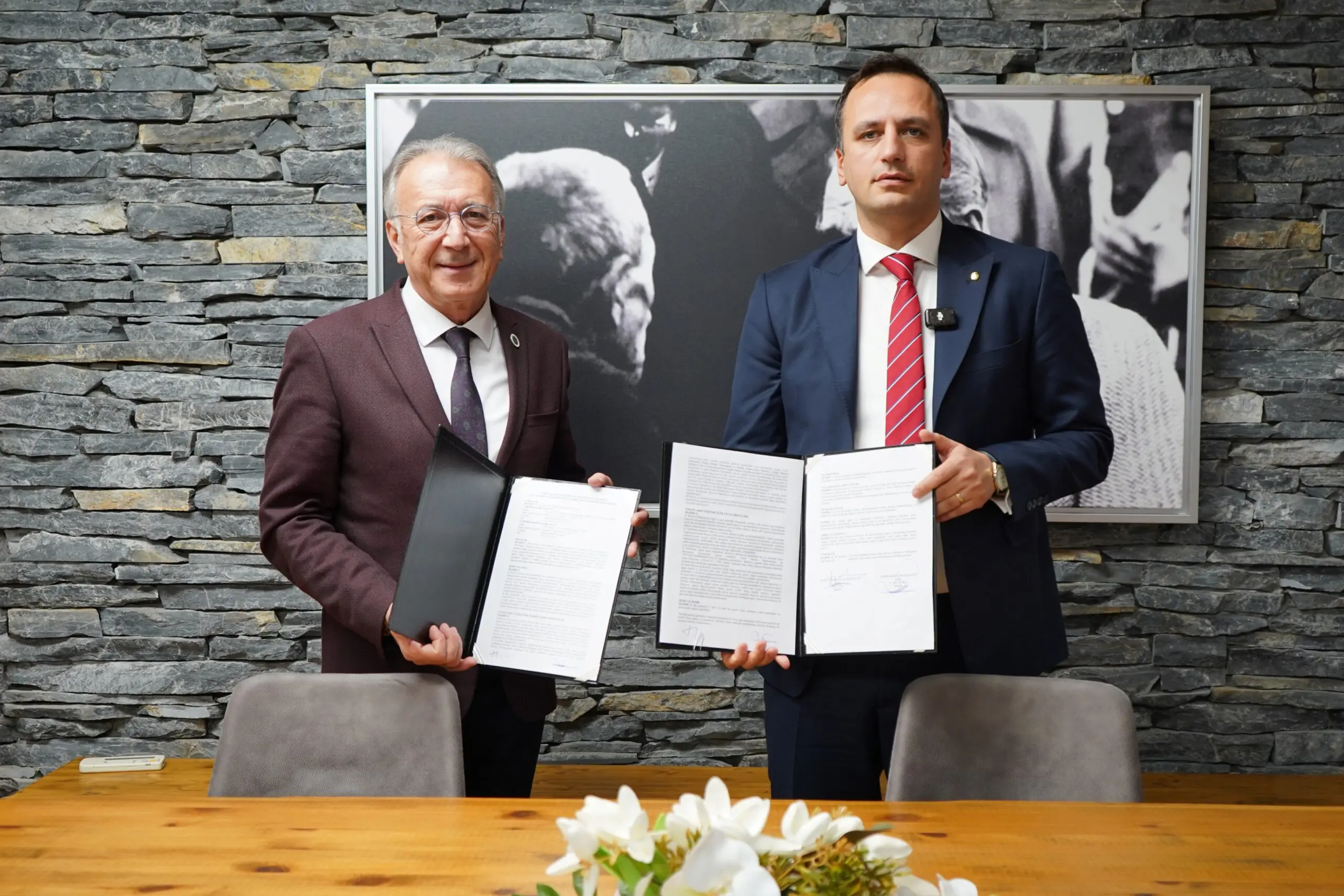Bornova Belediyesi ile İzmir Barosu arasında adli yardım sisteminin güçlendirilmesi