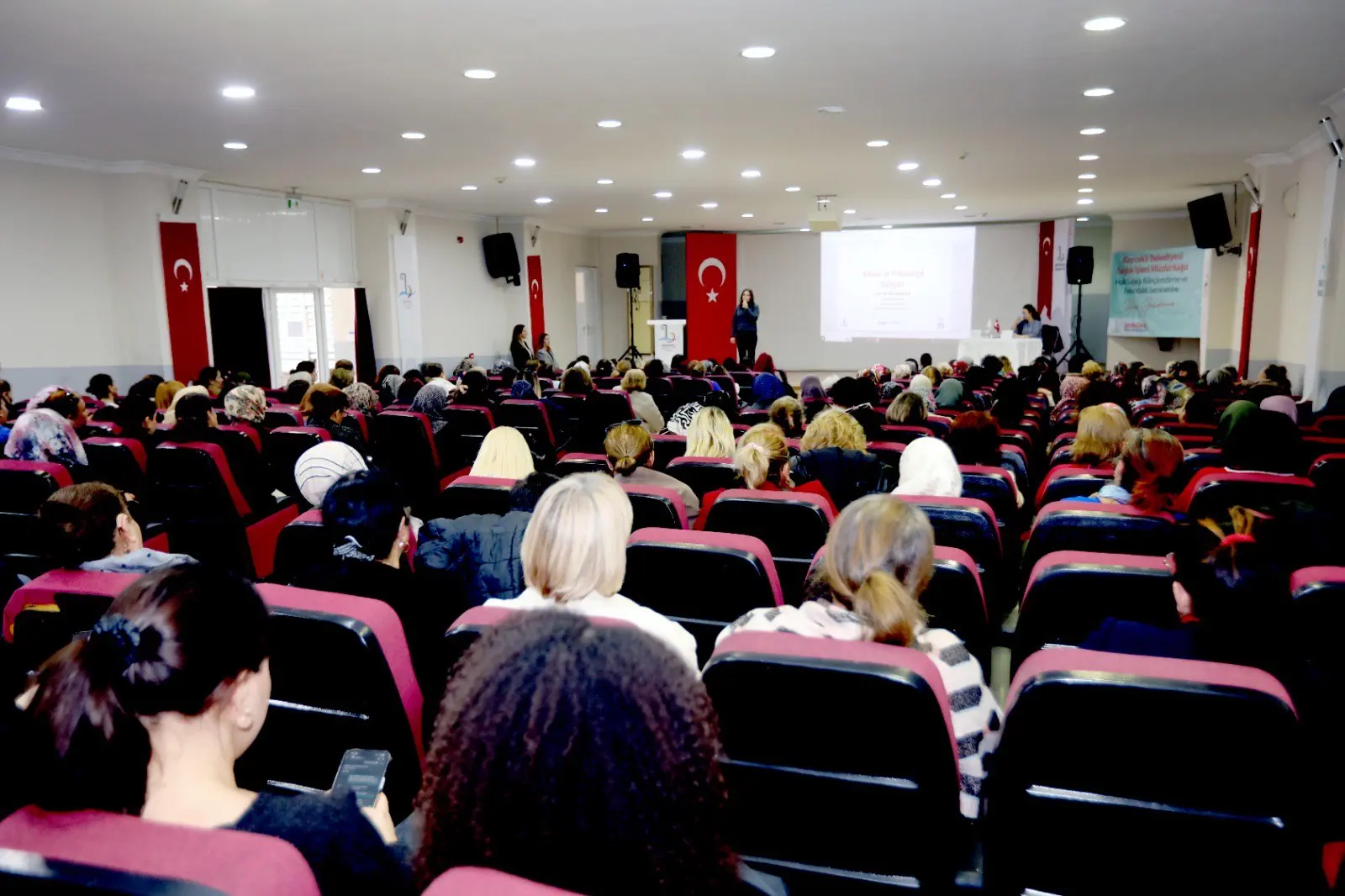 Bayraklı Belediyesi, Rahim Ağzı (Serviks) Kanseri Farkındalık Ayı kapsamında İzmir