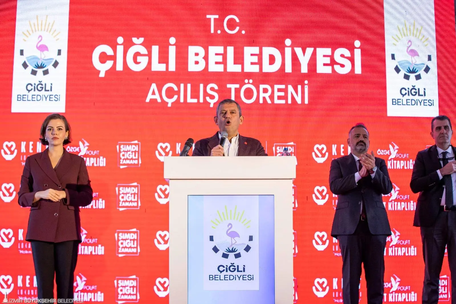 CHP Genel Başkanı Özgür Özel, Çiğli Belediyesi’nin kurduğu Kent Lokantası