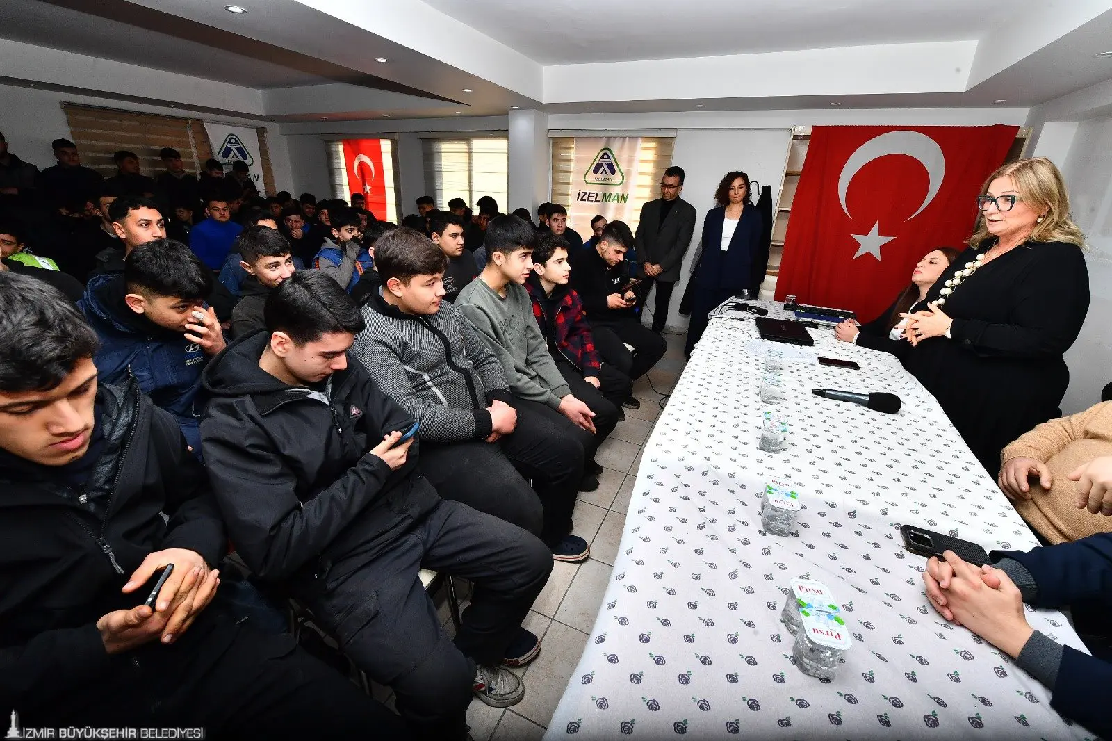 İZELMAN'dan riskli meslek gruplarına destek