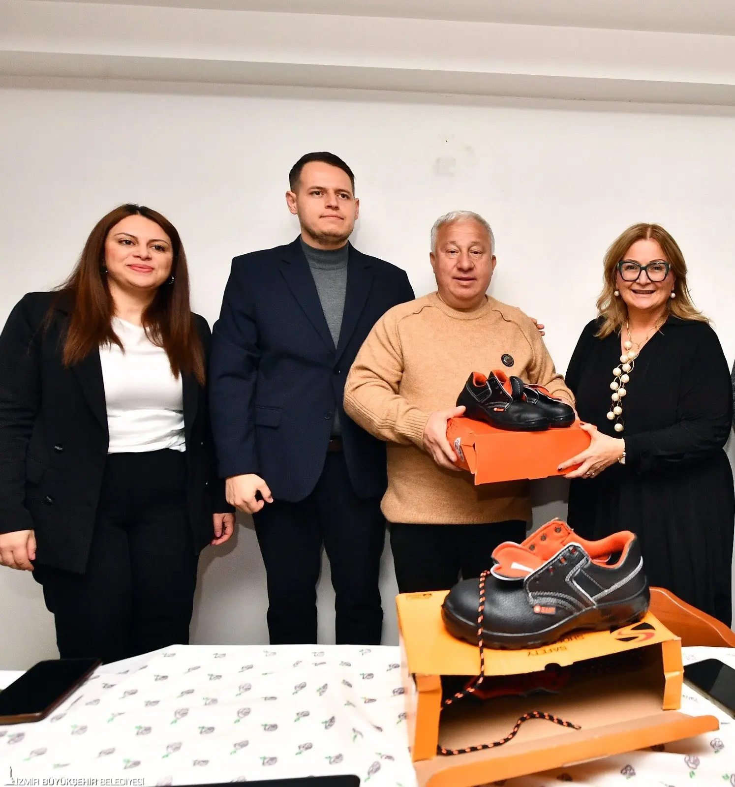 İZELMAN'dan riskli meslek gruplarına destek