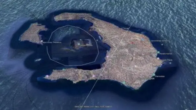 Santorini'de 1300 deprem! Resmi olarak yanardağ uyarısı yapıldı