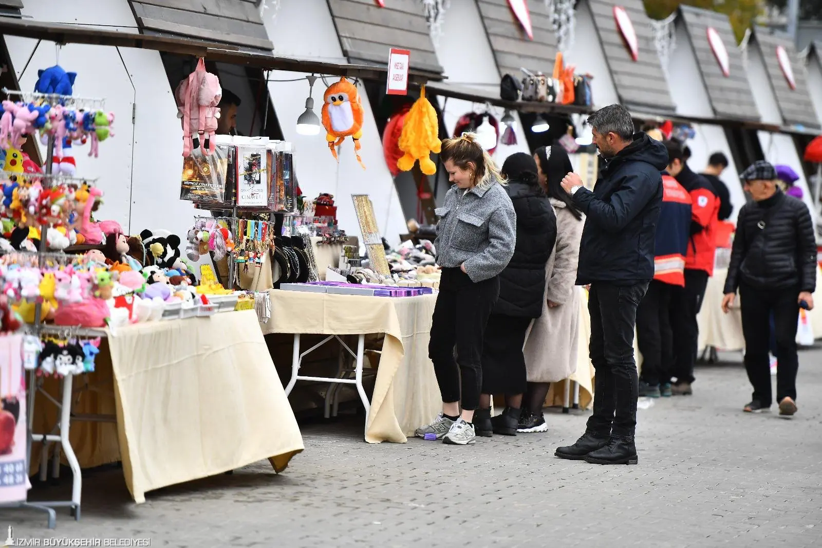 İzmir'de kalpleri ısıtan festival