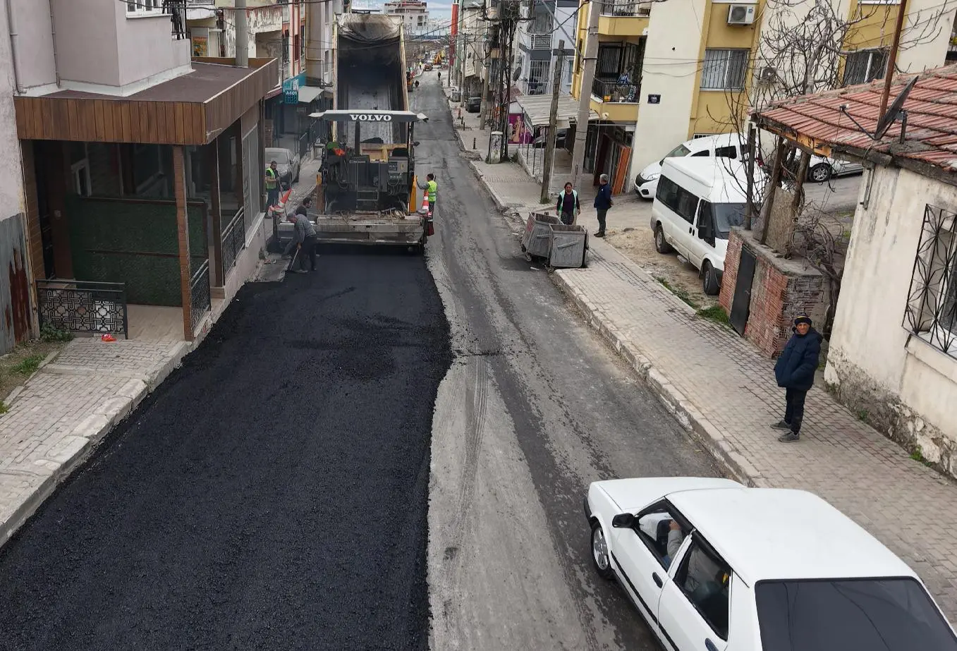 Bayraklı Belediyesi, vatandaşlardan gelen taleplere hızla yanıt vererek bozuk ve