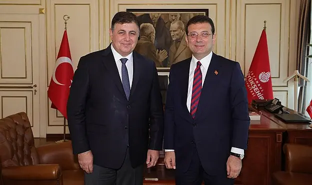 İzmir Büyükşehir Belediye Başkanı Cemil Tugay, İstanbul Büyükşehir Belediye Başkanı