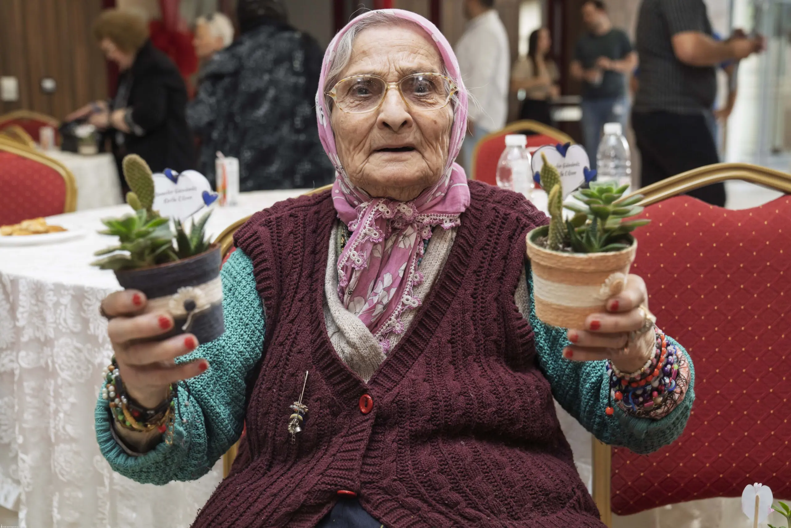 İzmirli anneler, kentin dört bir yanında İzmir Büyükşehir Belediyesi tarafından