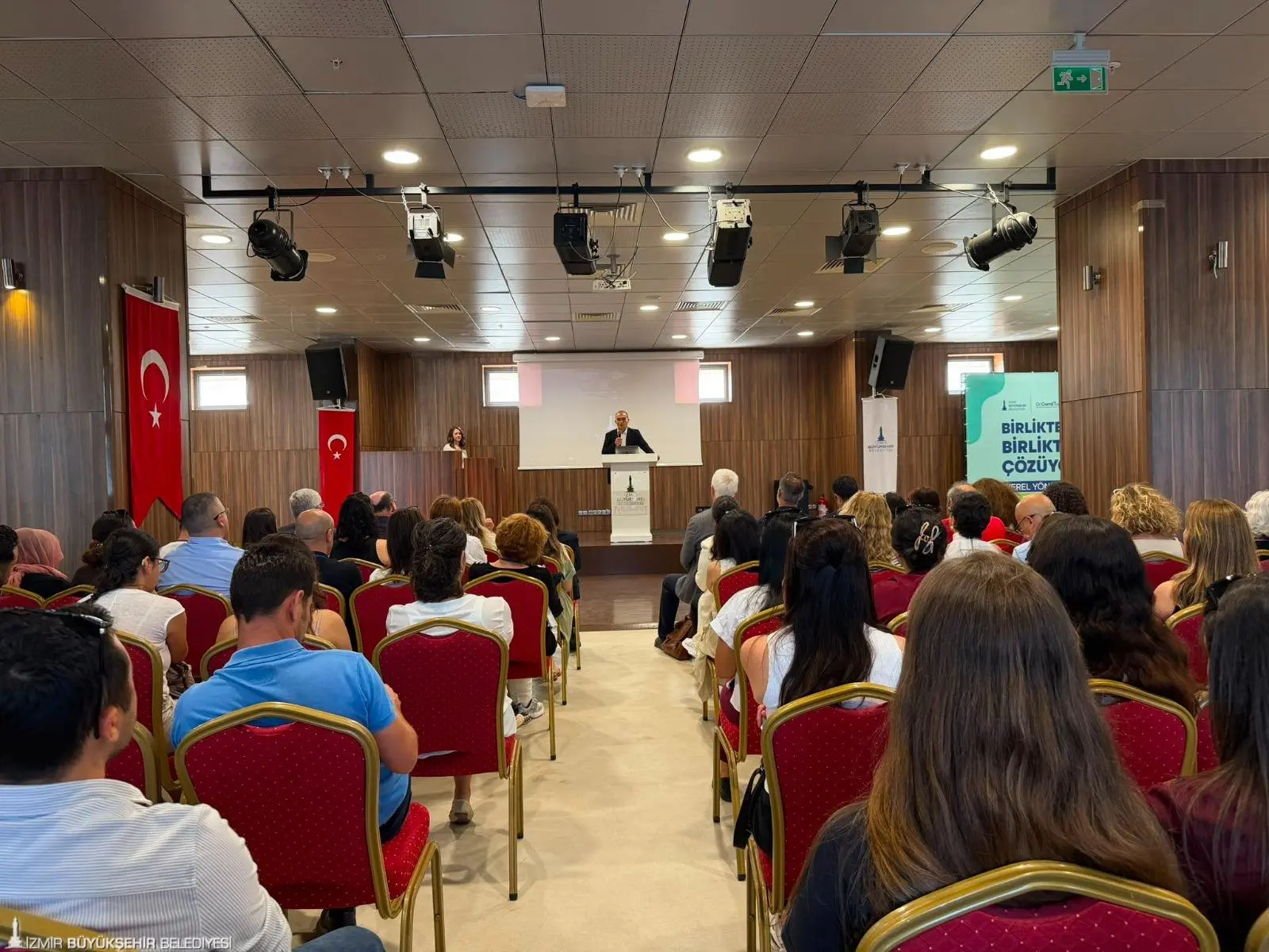 İzmir'den Türkiye'ye örnek model: Evde bakım hizmetinde rekor sayı! 1 İzmir'den Türkiye'ye örnek model: Evde bakım hizmetinde rekor sayı!