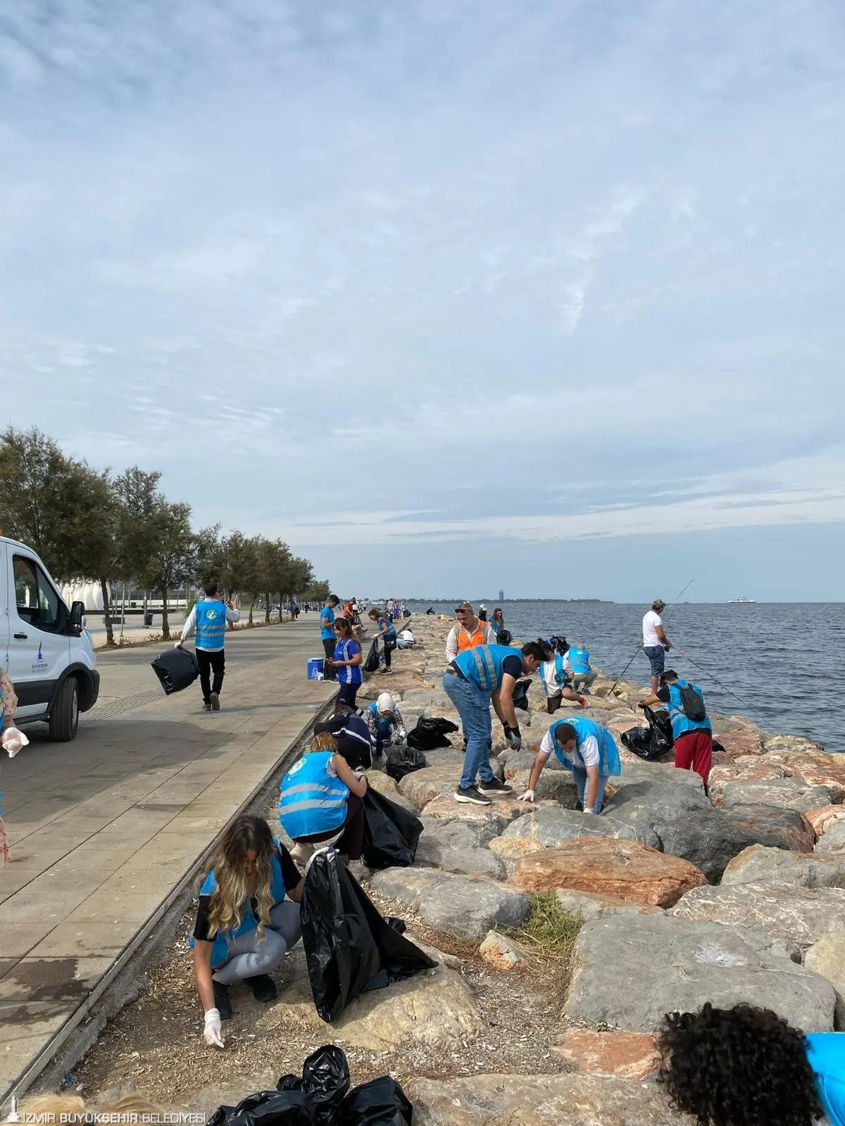 İzmir'de parklar doğal yöntemlerle pırıl pırıl: Oyuncaklar sirke ve arap sabunuyla pırıl pırıl 7 İzmir'de parklar doğal yöntemlerle pırıl pırıl: Oyuncaklar sirke ve arap sabunuyla pırıl pırıl