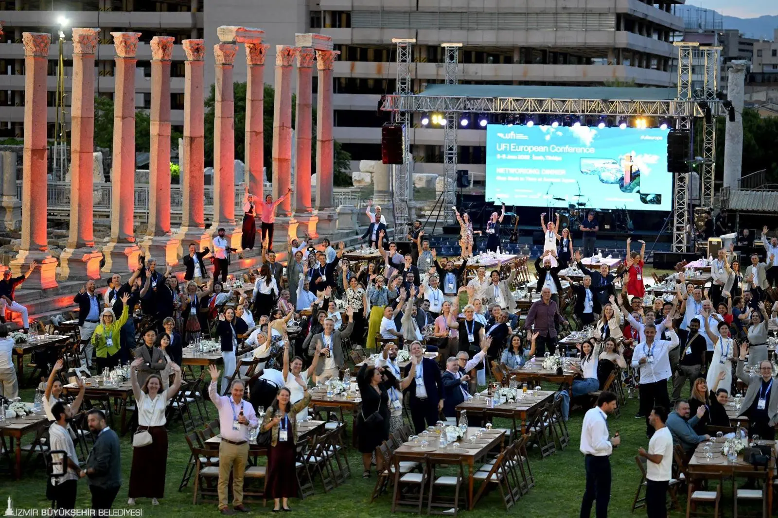 UFI Avrupa Konferansı İzmir’de iz bıraktı: 36 ülkeden 400 delege çıkarma yaptı 12 UFI Avrupa Konferansı İzmir’de iz bıraktı: 36 ülkeden 400 delege çıkarma yaptı