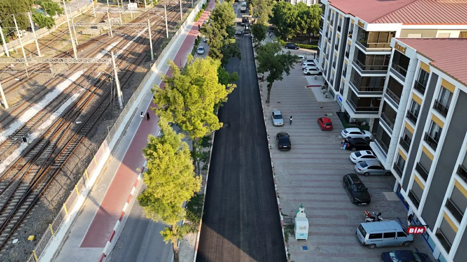 4 kilometrelik hat yenileniyor: Cemil Tugay sahaya indi